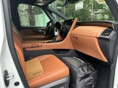 Toyota Wilfa Crown Dual Engine 2.5L Ink Gold Edition - фото 4