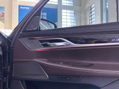 BMW 7 Series 2021 730Li M Sports Package - фото 16