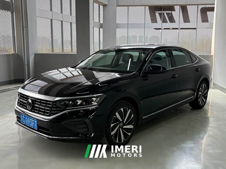 Volkswagen Passat Outstanding 330TSI Elite Edition