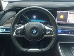 BMW 7 Series 2023 735Li Luxury Line - фото 14
