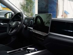 Volkswagen Passat 2025 Pro 380TSI Star Dragon Edition - фото 5