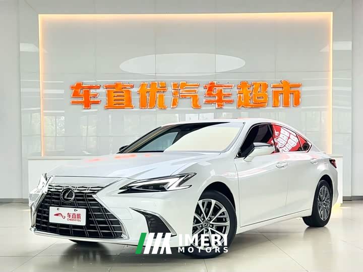 Lexus ES 300h Premium Edition - автомобиль из Китая