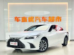 Lexus ES 300h Premium Edition - фото 1