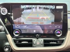 Lexus ES 300h Premium Edition - фото 13