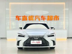 Lexus ES 300h Premium Edition - фото 3