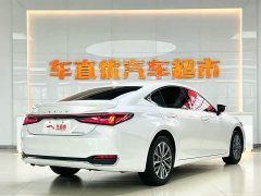 Lexus ES 300h Premium Edition - фото 5