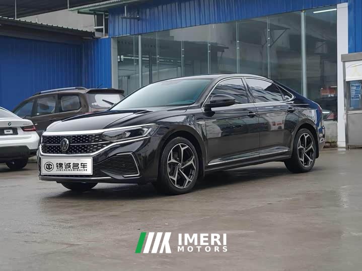 Volkswagen Passat 330TSI Starry Sky Elite Edition - автомобиль из Китая