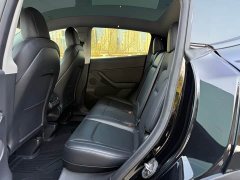 Tesla Model Y standard range rear-wheel drive version - фото 5