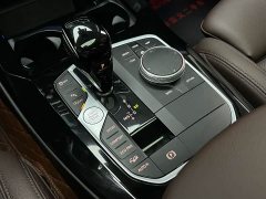 BMW X3 facelift xDrive25i M sports package - фото 15