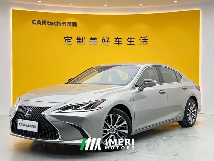 Lexus ES 2020 300h Premium Edition - автомобиль из Китая