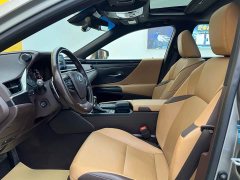 Lexus ES 2020 300h Premium Edition - фото 3