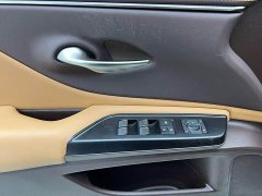 Lexus ES 2020 300h Premium Edition - фото 5