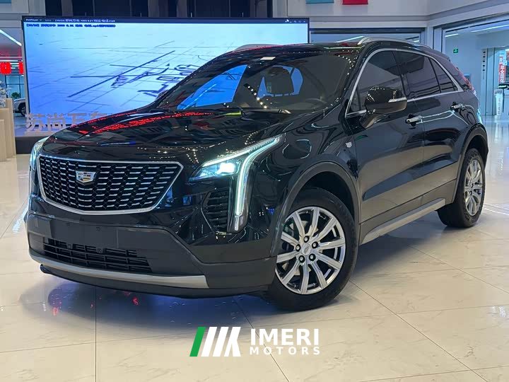 Cadillac XT4 28T two-wheel drive leading