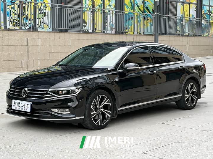 Volkswagen Magotan 2021 330TSI DSG 30th Anniversary Edition - автомобиль из Китая