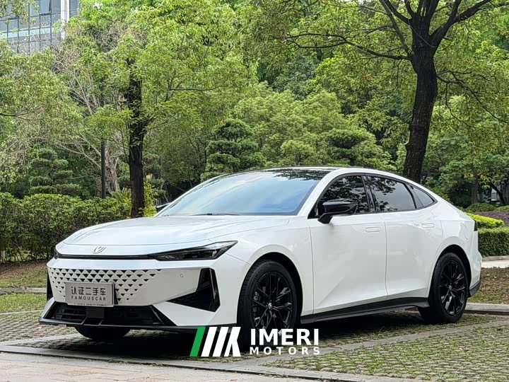 Changan UNI-V 1.5T premium - автомобиль из Китая