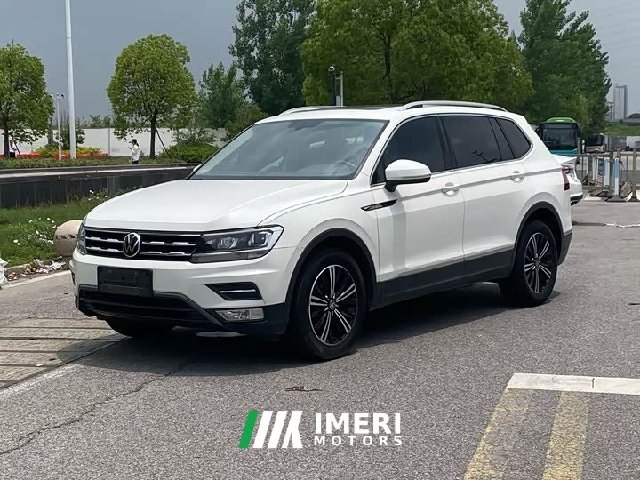 Volkswagen Tiguan L 280TSI automatic two-wheel drive smart version - автомобиль из Китая