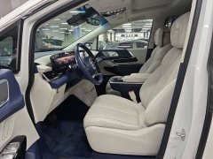BMW Century 2.0T Six-Seater Yunshi Edition - фото 5