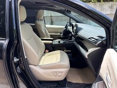 Toyota SIENNA 2021 2.5L Hybrid Premium Edition - фото 8