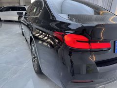BMW 5 Series facelift 525Li M Sports Package - фото 18