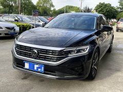 Volkswagen Passat 330TSI Luxury Edition - фото 1