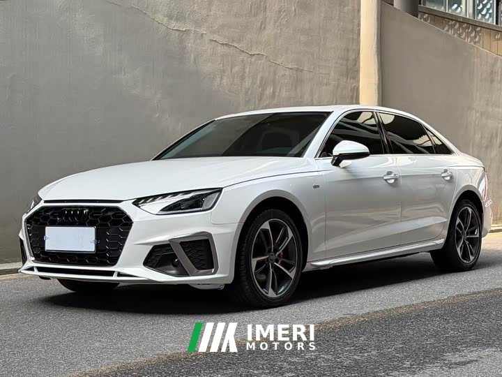 Audi A4L 40 TFSI Fashionable and Dynamic - автомобиль из Китая