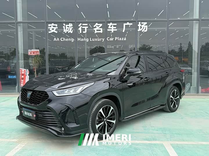 Toyota Crown Lufang 2.5L HEV four-wheel drive flagship version - автомобиль из Китая