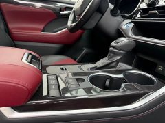 Toyota Crown Lufang 2.5L HEV four-wheel drive flagship version - фото 12