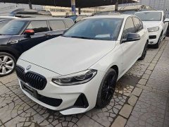 BMW 1 Series facelift 125i M Sports Night Edition - фото 1