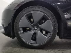 Tesla Model 3 rear-wheel drive version - фото 17