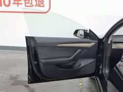 Tesla Model 3 rear-wheel drive version - фото 8