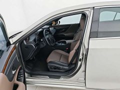Lexus ES 200 Premium Edition - фото 10