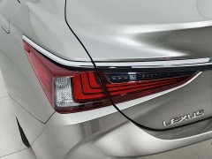 Lexus ES 200 Premium Edition - фото 17