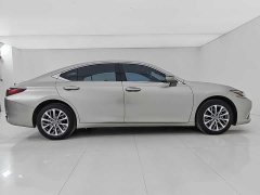 Lexus ES 200 Premium Edition - фото 7