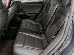 Tesla Model 3 rear-wheel drive version - фото 5