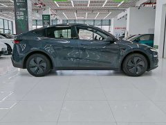 Tesla Model Y rear-wheel drive version - фото 4