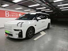 Zeekr 009 2024 6-Seater Executive AWD 108kWh - фото 1