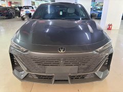 Changan UNI-V 1.5T premium - фото 2