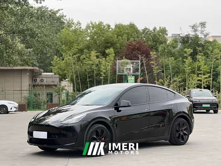 Tesla Model Y rear-wheel drive version