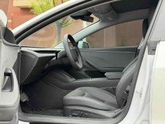 Tesla Model 3 facelift rear-wheel drive version - фото 4