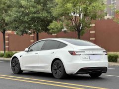 Tesla Model 3 facelift rear-wheel drive version - фото 9