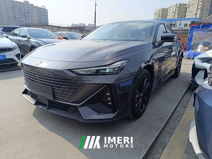 Changan UNI-V 1.5T Excellent Type - автомобиль из Китая