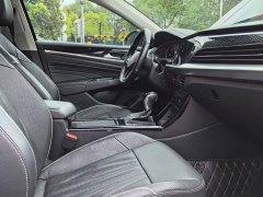 Volkswagen Passat 2023 330TSI Luxury Edition - фото 12