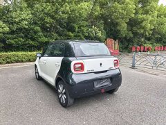 Lynk & Co Euler Black Cat 405km long range - фото 5
