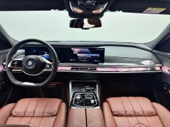 BMW i7 eDrive50L exclusive luxury package - фото 14