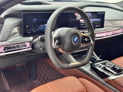 BMW i7 eDrive50L exclusive luxury package - фото 15