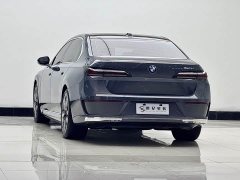 BMW i7 eDrive50L exclusive luxury package - фото 7