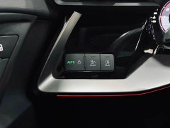 Audi A3 A3L Limousine 35TFSI Flying Spur Exclusive - фото 10