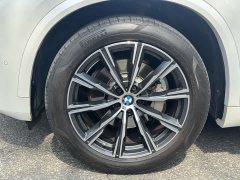 BMW X5 2022 facelift xDrive 30Li exclusive M sports package - фото 18
