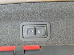 Audi A6L e-tron debuts Qiankun smart driving version - фото 19
