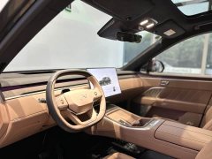 BMW Ledo L90 Ultra six-seater version - фото 7